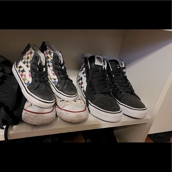 Vans - Picture 6 of 6